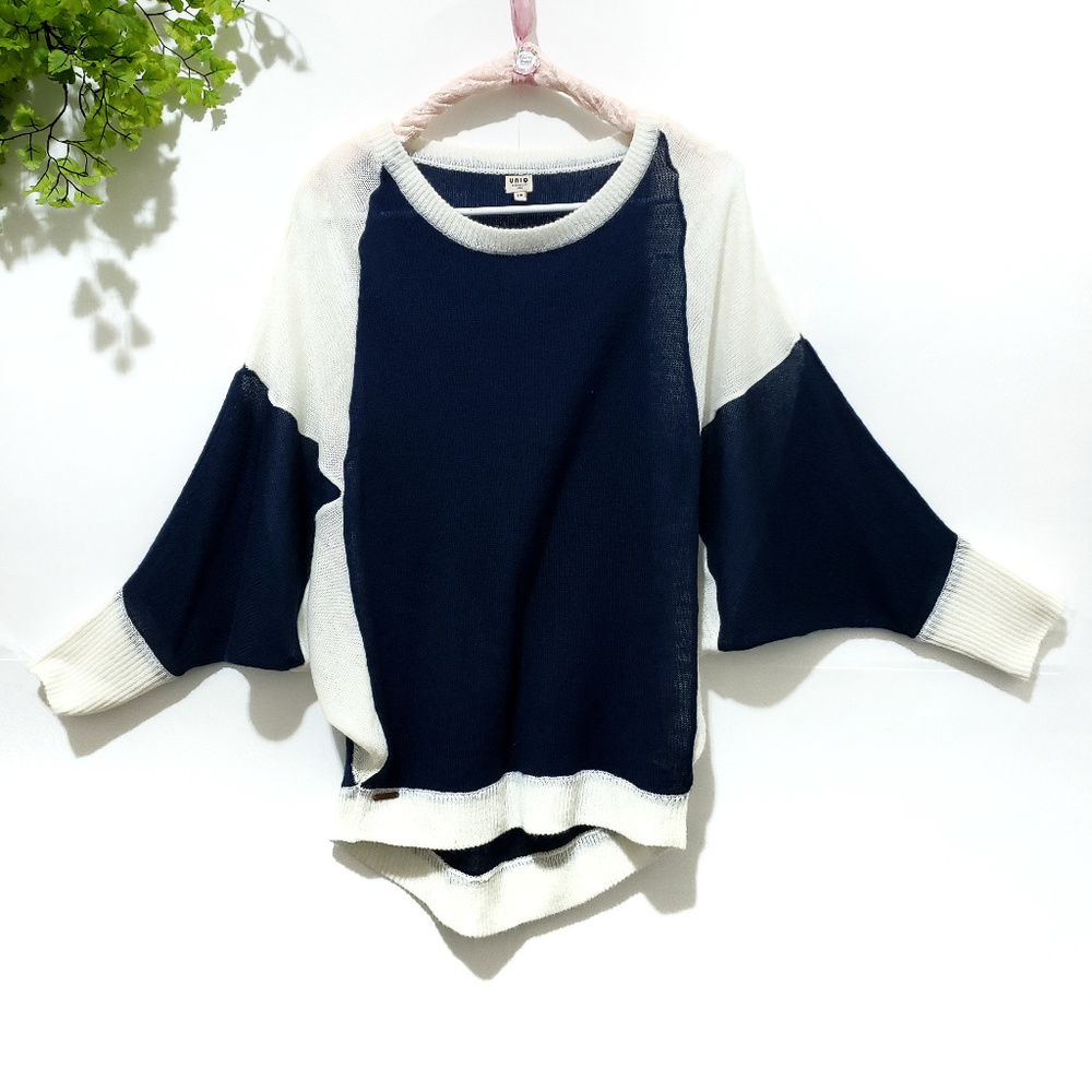 UNIQ Blue and White Sweater Dolman Sleeves Size S